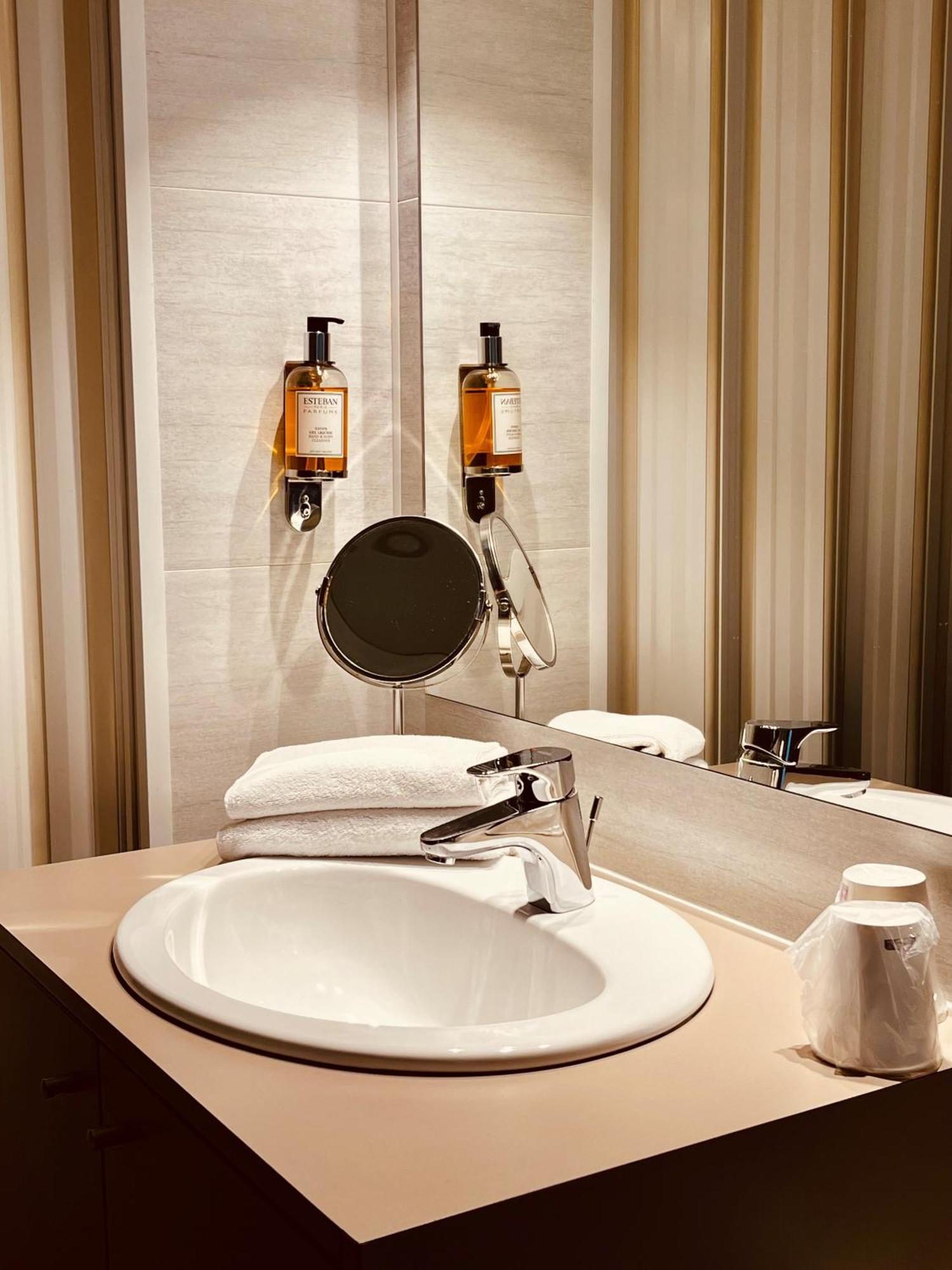 Cit'Hotel Le Louvre Orange Luaran gambar